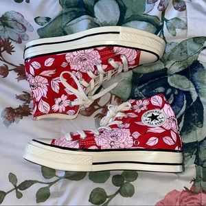 ❤️ Vintage Floral Converse ❤️